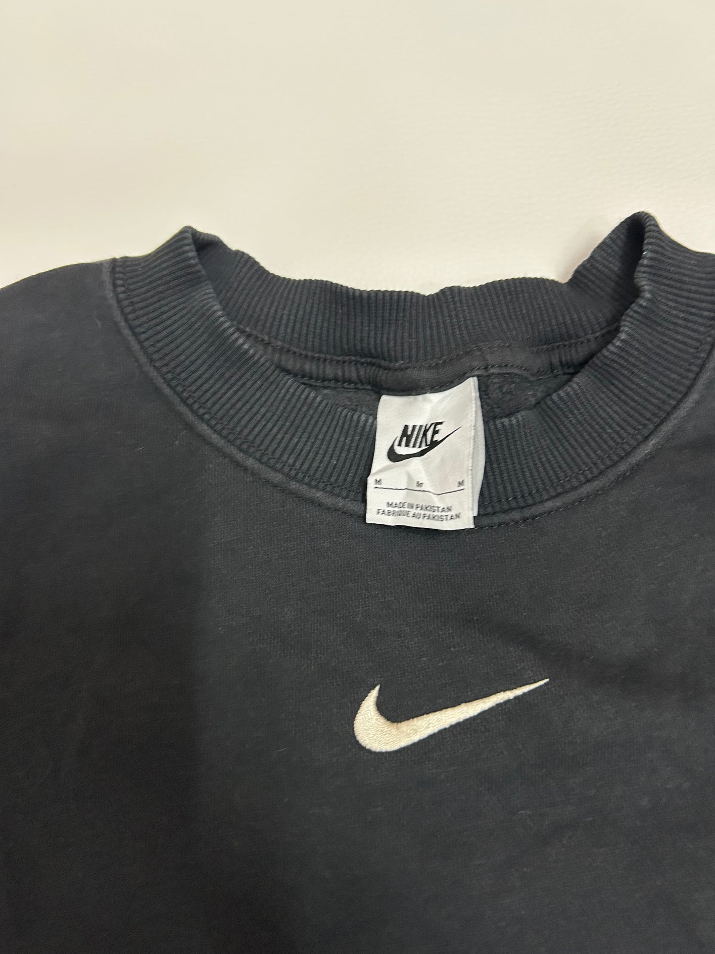 Black Nike sweatshirt M